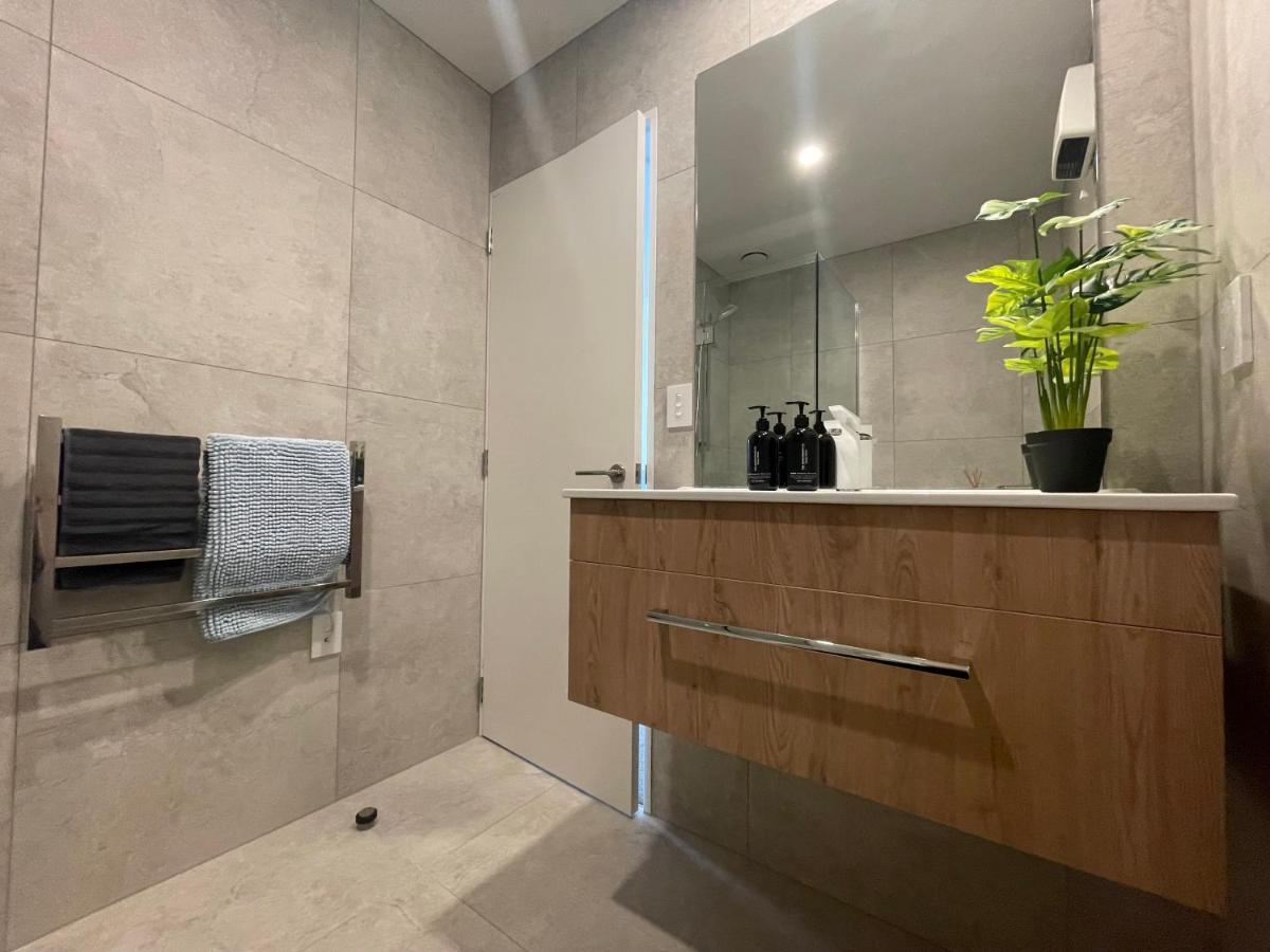 Inner City Luxury With Free Parking Christchurch Exterior photo