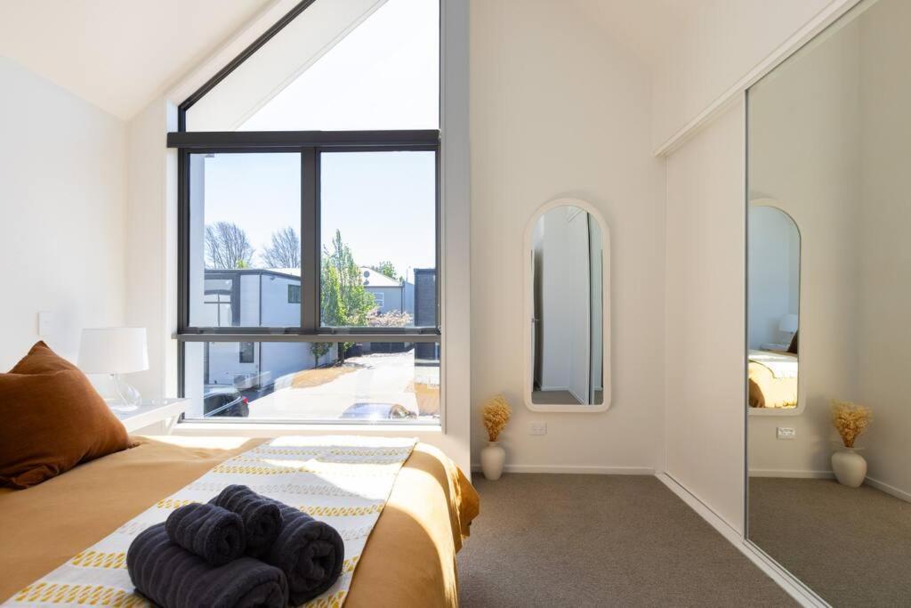 Inner City Luxury With Free Parking Christchurch Exterior photo