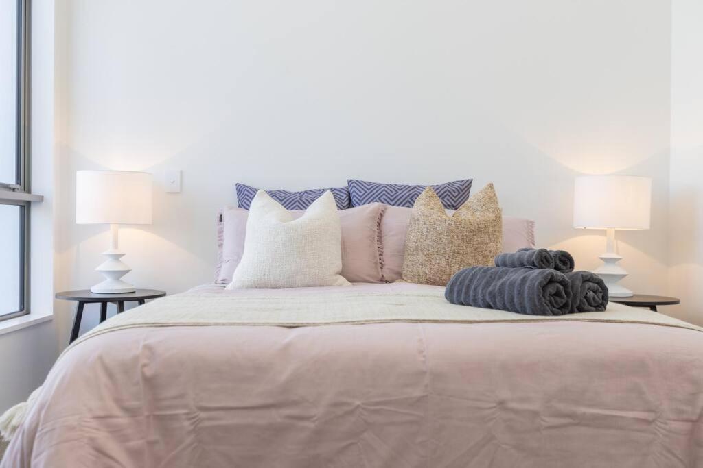 Inner City Luxury With Free Parking Christchurch Exterior photo